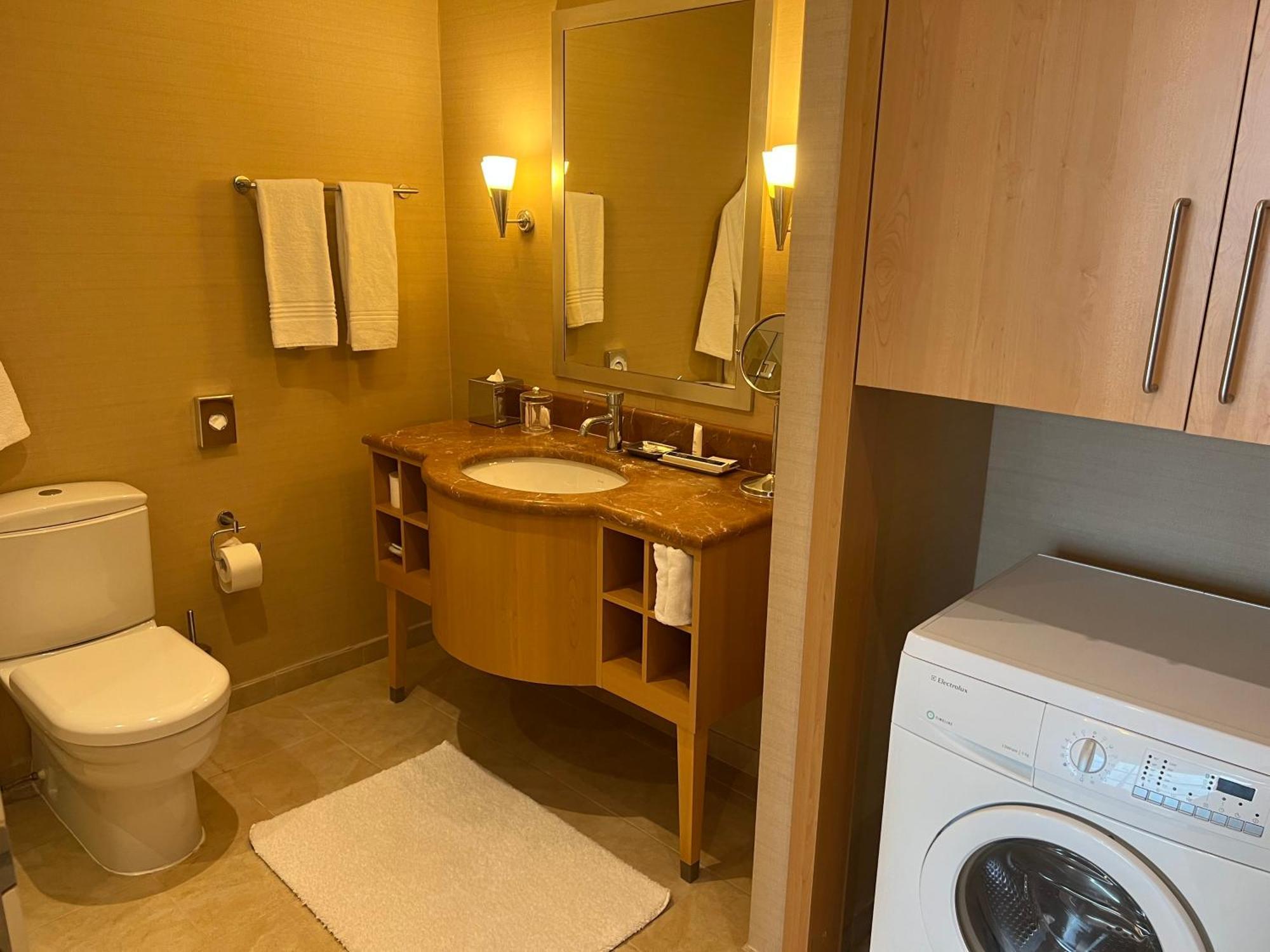 Atyrau Executive Apartments Esterno foto