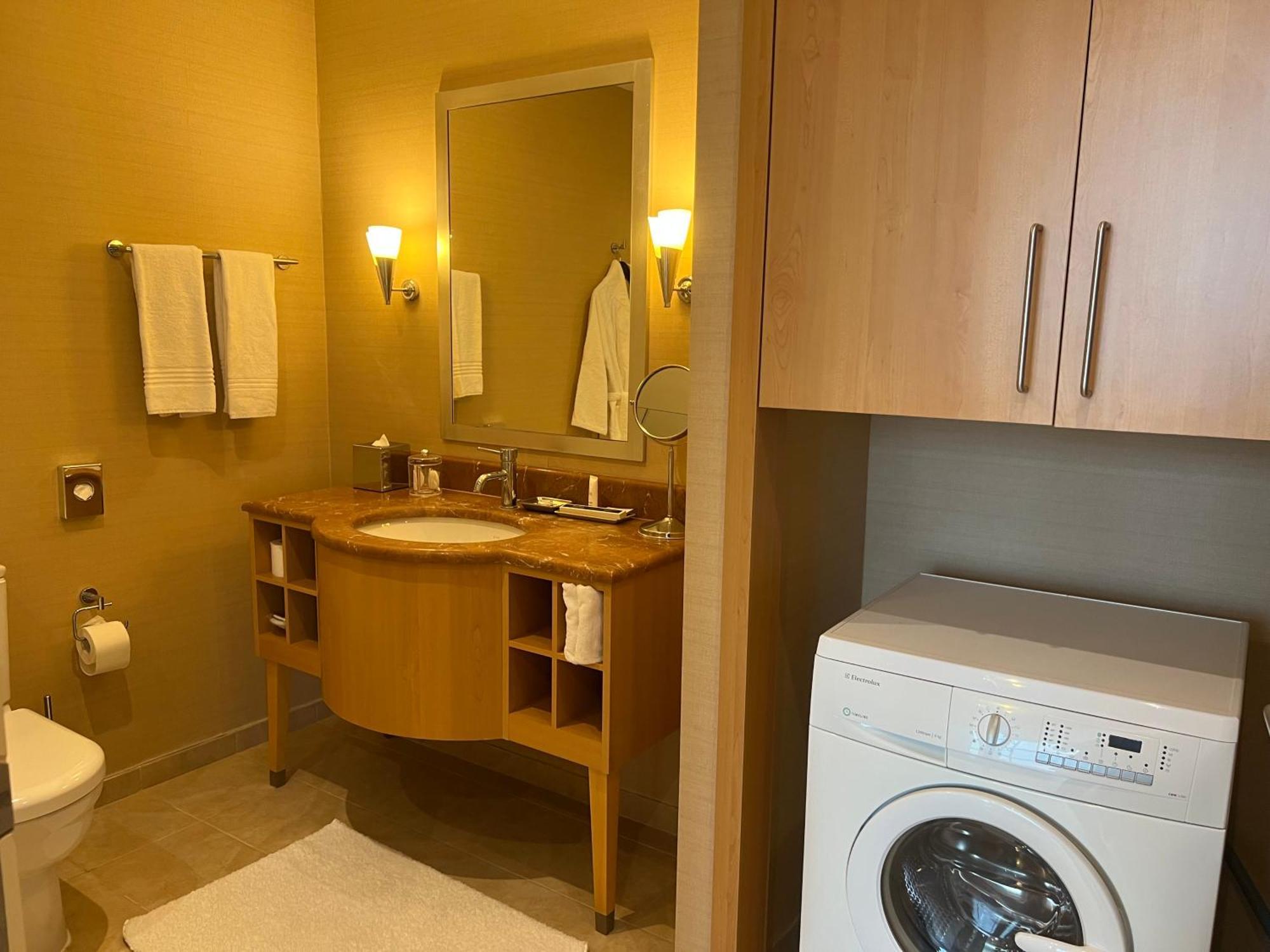 Atyrau Executive Apartments Esterno foto