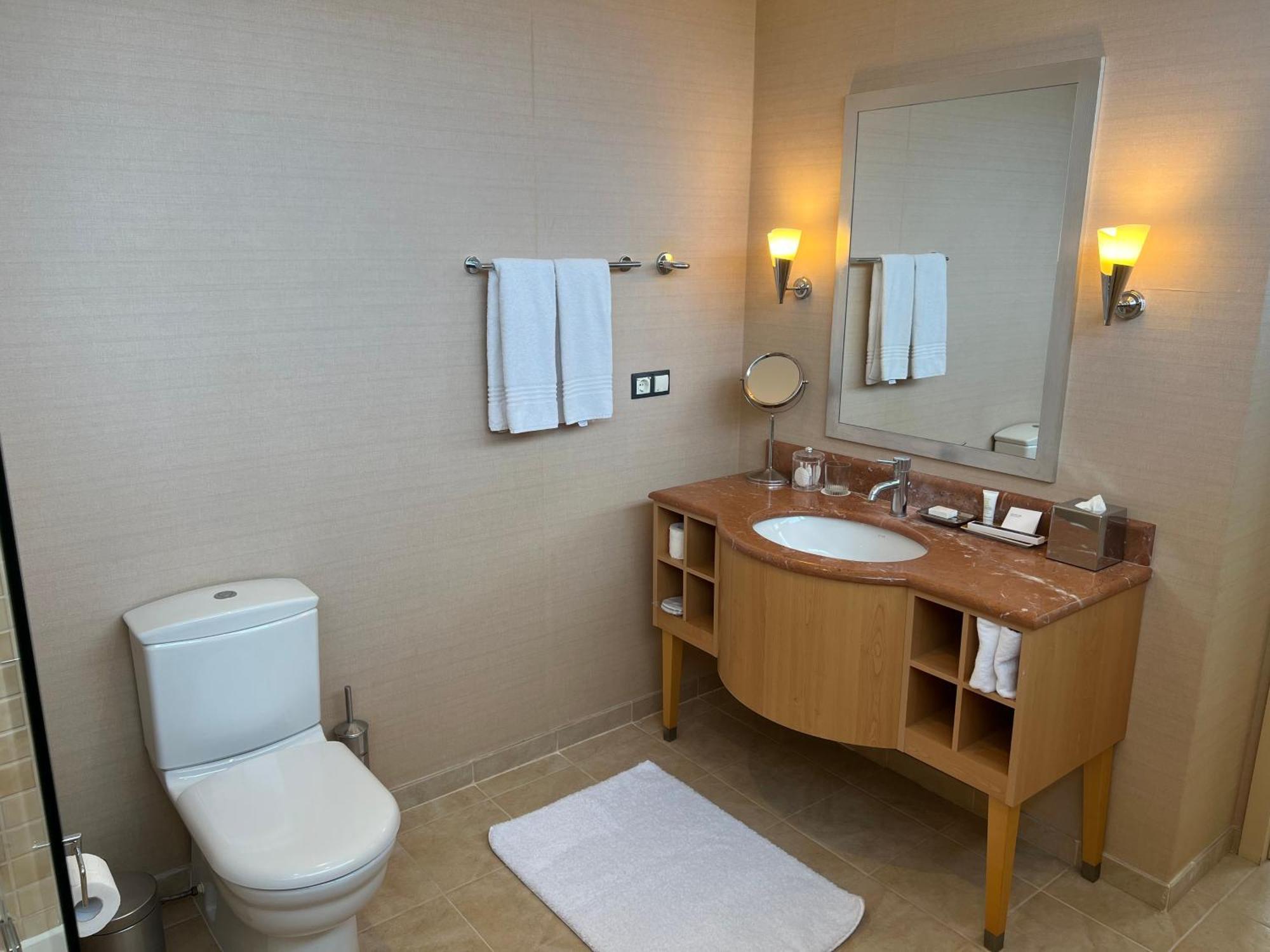 Atyrau Executive Apartments Esterno foto