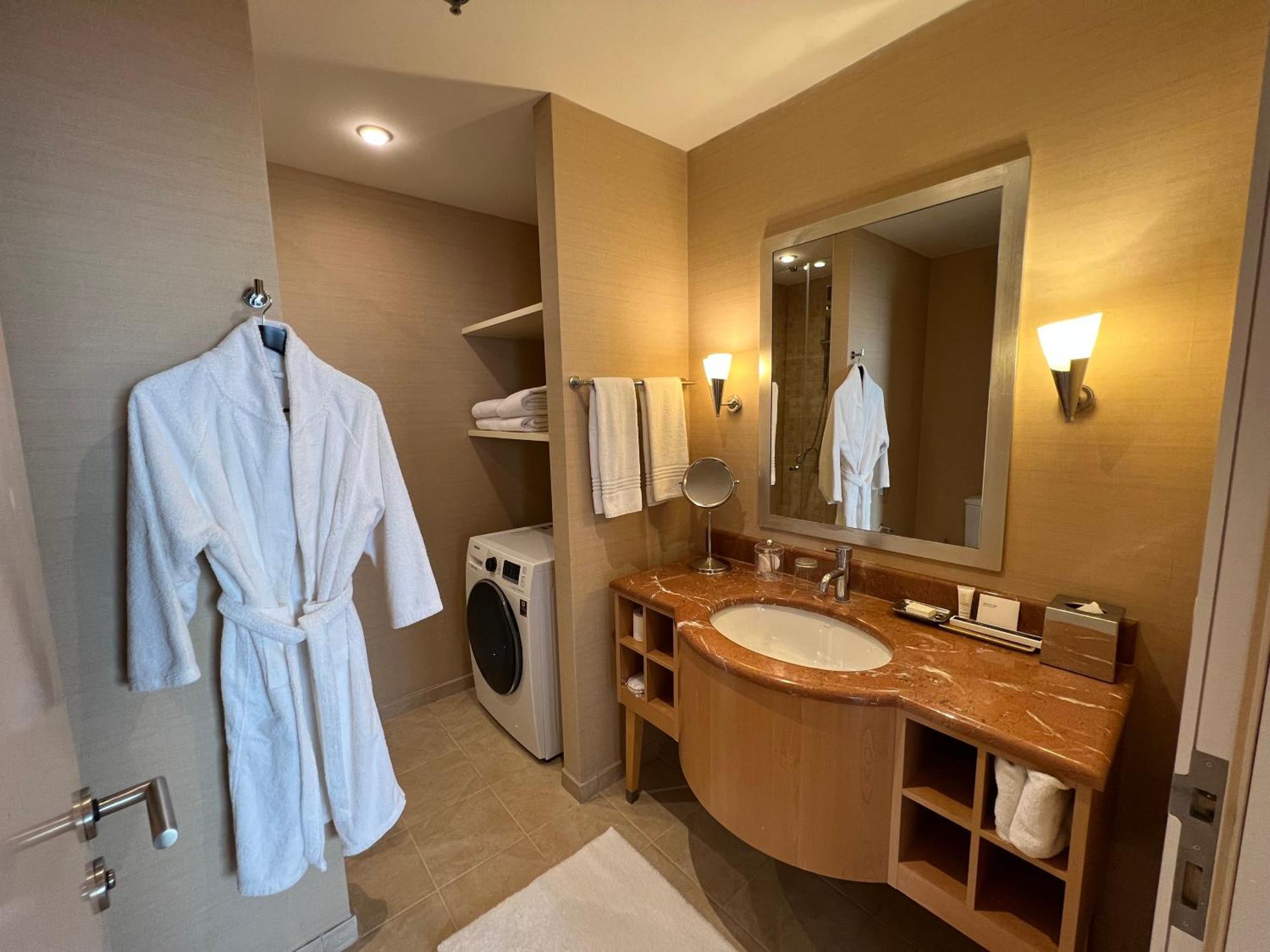 Atyrau Executive Apartments Esterno foto